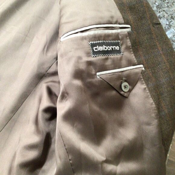 Claiborne Wool-Cashmere Blazer – Size 44R - Picture 3 of 8